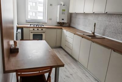 Garsonieră decomandată în Central - 8