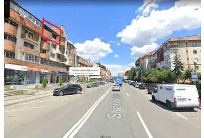Apartament cu 3 camere decomandat în Victoria - 1