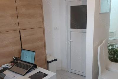 Spațiu comercial, de 19 mp, în Romană - 2