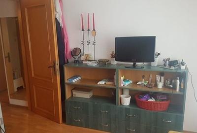 Apartament cu 2 camere semidecomandat în Mihai Bravu