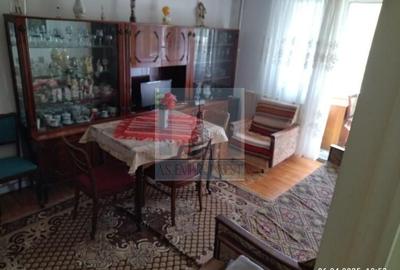 Apartament cu 3 camere semidecomandat în Griviței