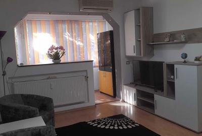 Apartament cu 2 camere semidecomandat, mobilat în Constructorilor - 2