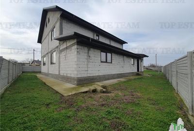 Casă cu 6 camere cu Garaj în Ciocârlia - 8