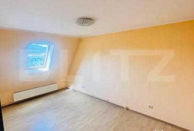 Apartament cu 4 camere decomandat în Central - 2