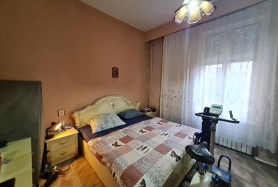 Casă individuală cu 8 camere cu Canalizare în Central - 29