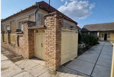 Casa cu 4 camere ?i teren 3217 mp.in Simand - Arad - 5