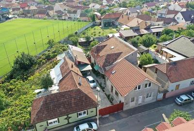 Casă cu 5 camere cu Teren 585 Mp în Rogerius