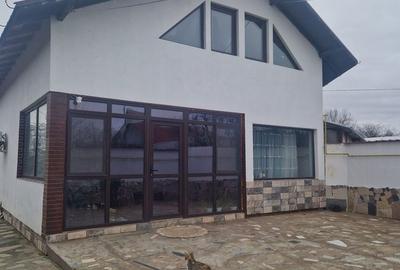 Casă cu 4 camere cu Teren 870 Mp în Mărăcineni - 1