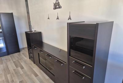 Garsonieră decomandată în Tractorul - 3