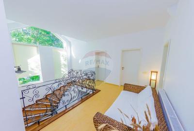 Casa eleganta in zona exclusivista, cu priveli?te d... - 11