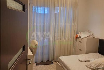 Apartament cu 3 camere decomandat în Central - 8