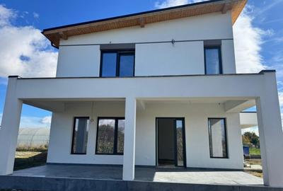 Casa individuala finisata complet Clasa energetica - 23