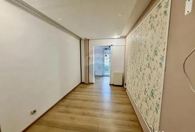 Spațiu comercial, de 100 mp, în Central - 4