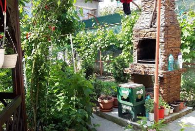 Casă cu 4 camere cu Teren 466 Mp în Central - 1