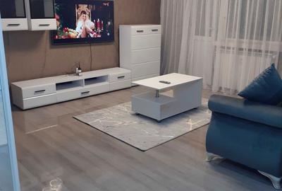 Apartament cu 3 camere decomandat în Central - 2