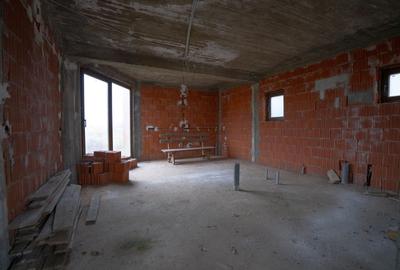 Casă individuală cu 7 camere cu Canalizare în Rontău - 2