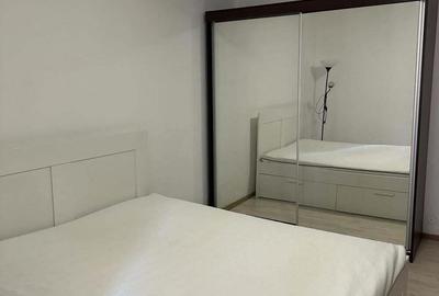 Garsonieră în Titan - 2