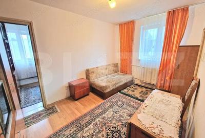 Apartament cu 2 camere, etajul 3 din 4, langa - 1