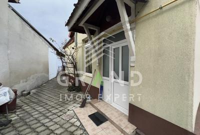Casa 2 camere+Garaj+Curte 500 mp-Zona Piata Abator/Str. Bucuresti - 17