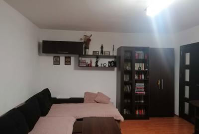 Apartament cu 2 camere decomandat în Rovine - 2