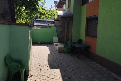 Casă cu 4 camere în Central - 3