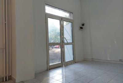 Spațiu comercial, de 35 mp, în Republicii - 1