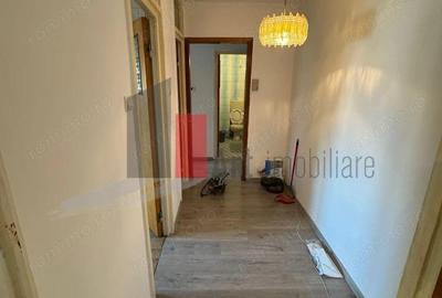 De vanzare Apartament 3 camere, Sector 4 - 10