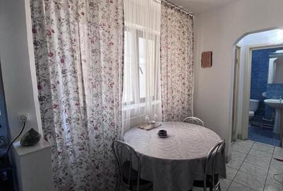 Apartament cu 3 camere decomandat în Central - 6