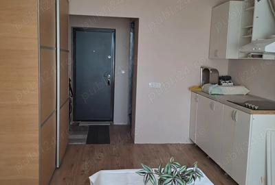 Vand Garoniera renovata in 2024, Campina, semi mobilata - 10