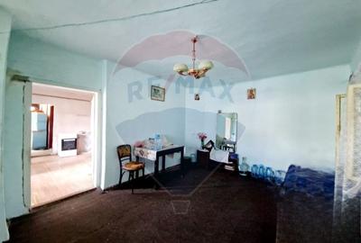 Casa / Vila 4 camere , Teren 809 mp , str. Sf. Apostoli - 4