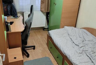 Apartament cu 3 camere semidecomandat în Micro 14 - 2