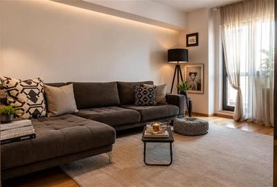 Apartament cu 2 camere decomandat, mobilat în Central