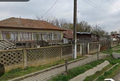 Casă cu 4 camere cu Teren 1700 Mp în Brăniștari - 1