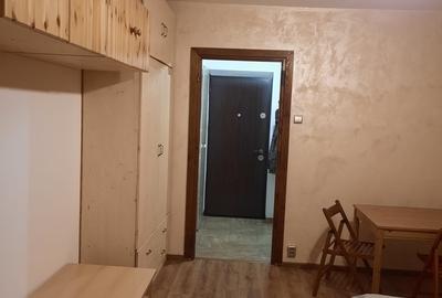 Garsonieră semidecomandată în Titan