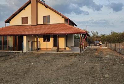 Casă cu 3 camere în Central - 4