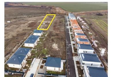 Teren Construcții intravilan de 3280 mp, în Tunari