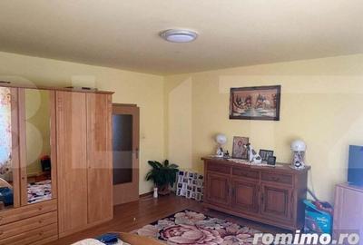 Casa 8 camere 350 mp Utvin aproape de centrul comunei 1760mp teren 23ml front - 4