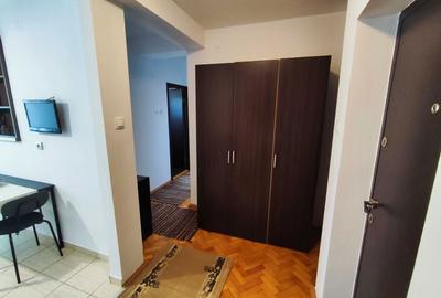 Apartament cu 2 camere decomandat în Spitalul Județean