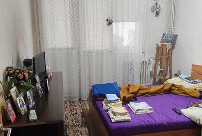 Apartament cu 3 camere decomandat în Drumul Taberei - 3