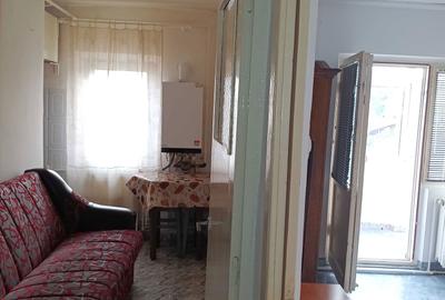 Apartament cu 2 camere decomandat în Central - 4