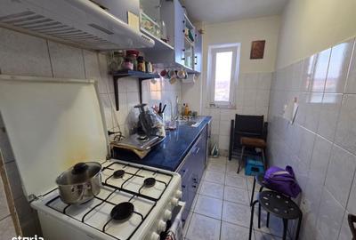 Apartament cu 3 camere decomandat în Alexandru cel Bun