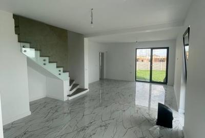 Duplex despartit prin camera tehnica - 3