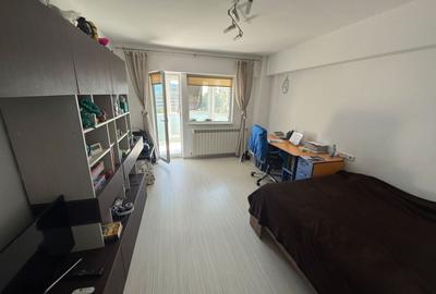 Apartament cu 2 camere decomandat, mobilat în Capitol