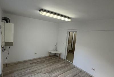 Spațiu comercial, de 17 mp, în Central - 2