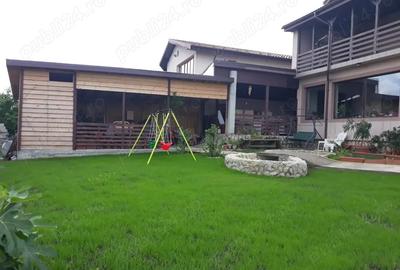 Casa pe malul lacului - 1