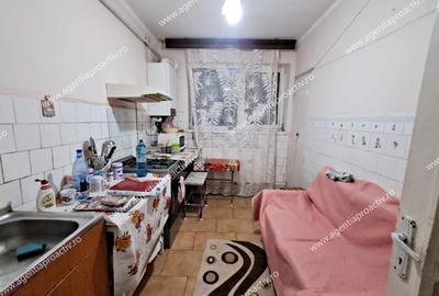 Apartament cu 2 camere, Micro 21, etaj 5/8, centrala termica! - 5