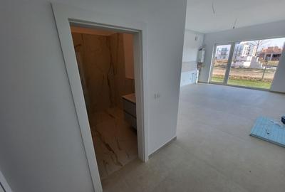 COMISION%. BLOC NOU in ORAS. Gradina proprie - 6