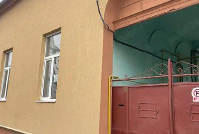 Casă cu 2 camere cu Teren 330 Mp în Central - 4