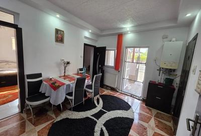 De vanzare casa din caramida, in Roman, 87.000 euro - 2