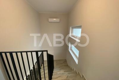 Casa tip duplex complet utilata singur in curte cu loc de parcare - 12
